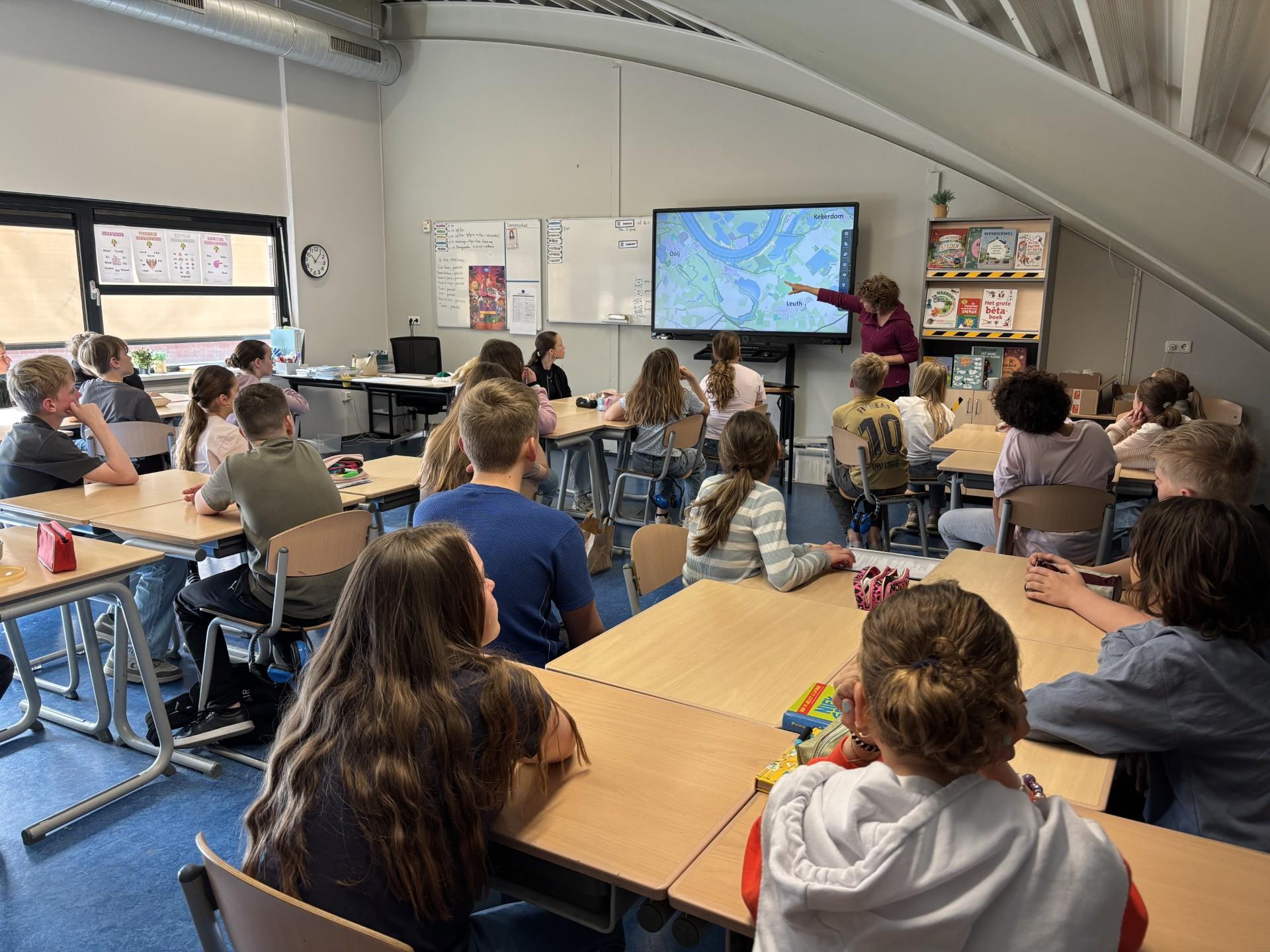 Les in de klas voorafgaand aan excursie Ooijse Graaf